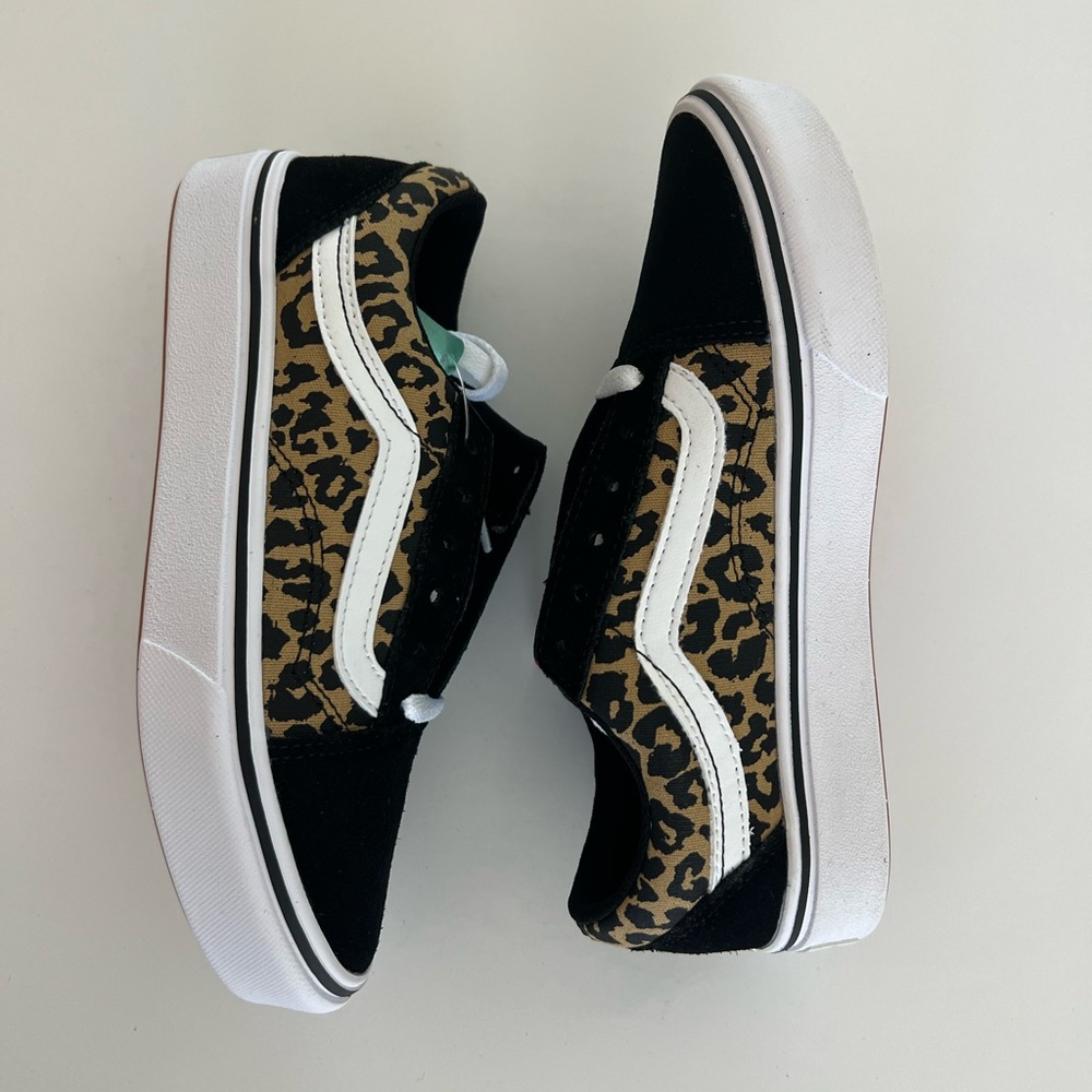 Kids leopard vans